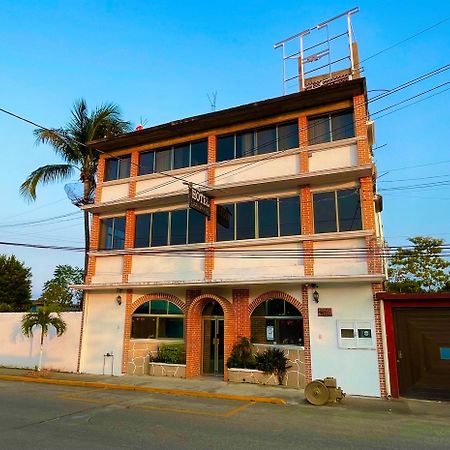 Hotel Cosoleacaque Centro Exterior photo